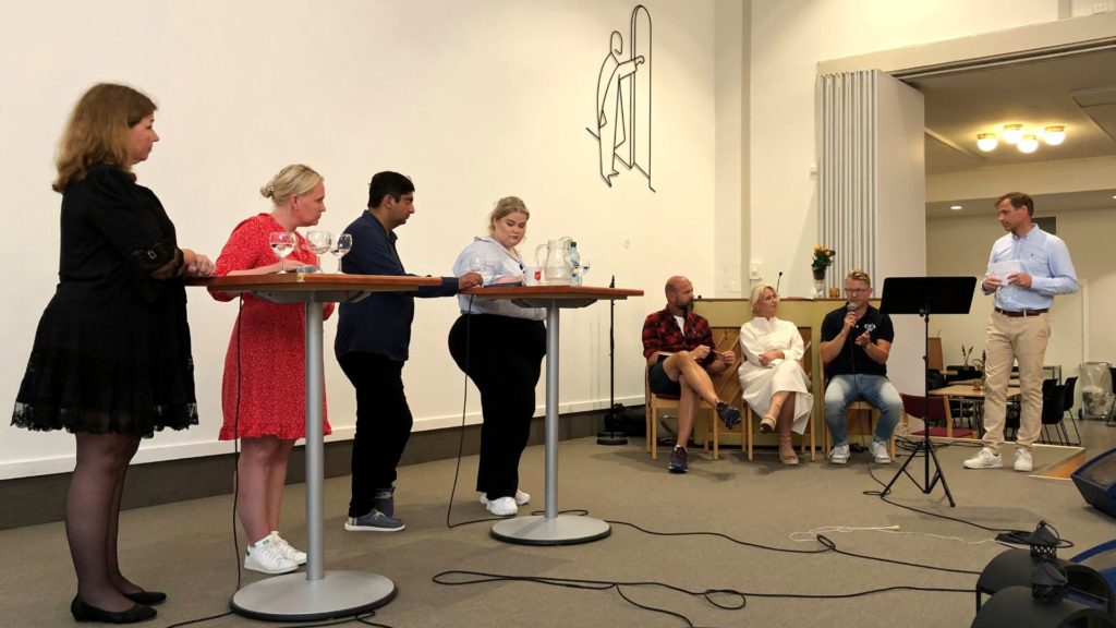 Turid Kristensen (H), Åse Kristin Ask Bakke (AP), Himanshu Gulati (FrP), Elin Stene (SUL), Dag Terje Solvang (DNT), Siri Nodlan, Martin Aarflot (Mercyships Norge) og Asle Wingsternes (Kreftforeningen) deltok i debatt om finansiering av frivillig sektor.